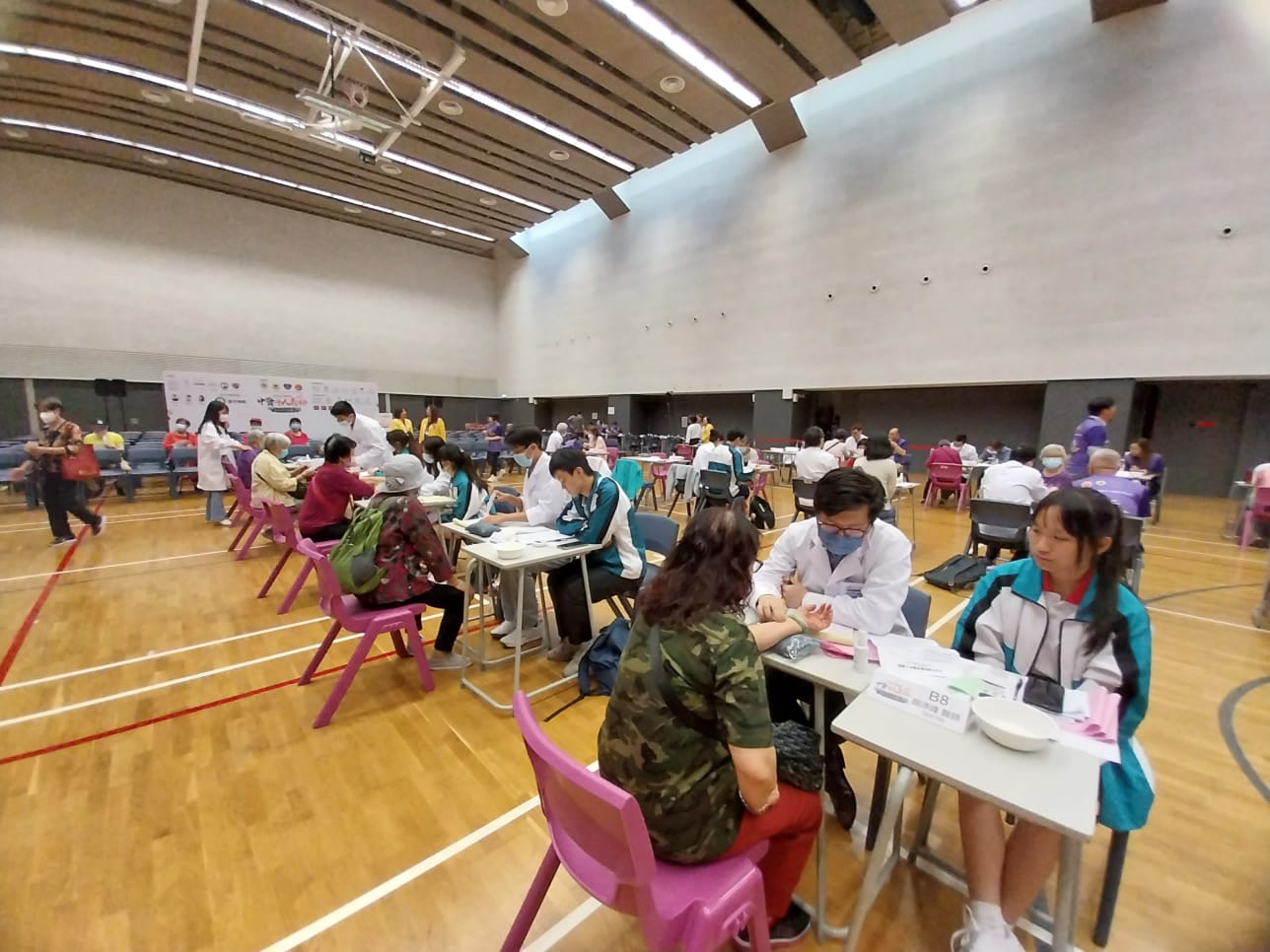千人義診 – 學院帶領學員義工服務2023 — 活動相片